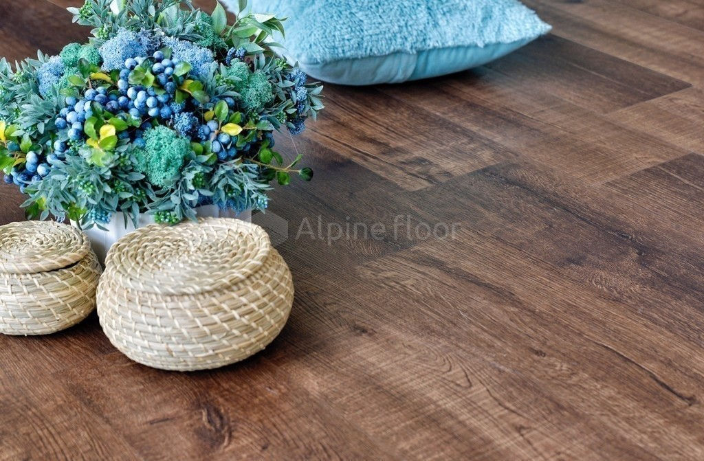 Замковая ПВХ плитка "Alpine Floor" Дуб Мокка Синхронное тиснение  (1220*183*6мм) — купить в Краснодаре