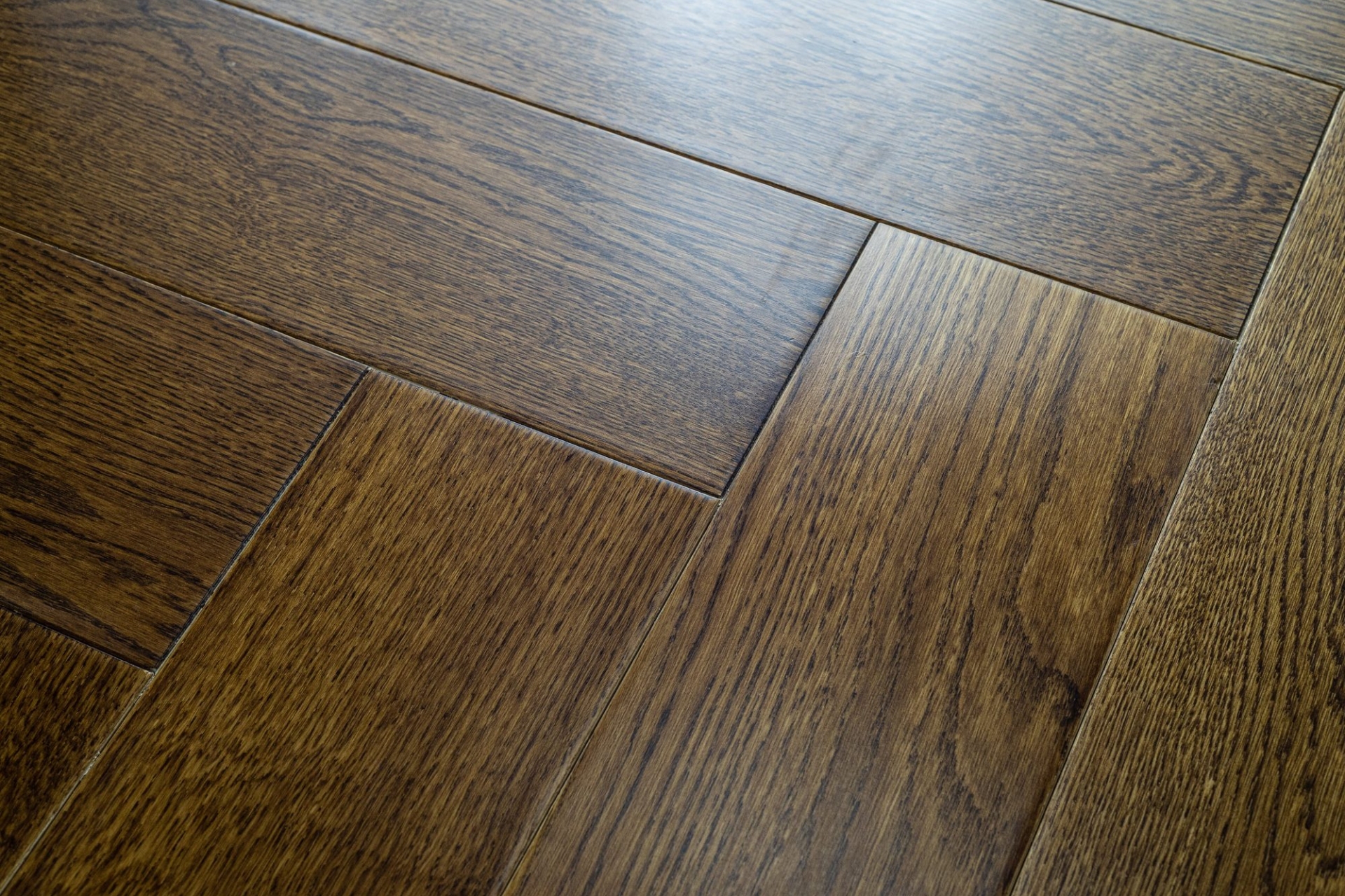 Инженерный паркет «Damy Floor» Ореховый (укладка елочкой) — купить в Краснодаре