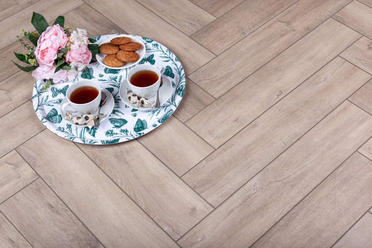 Замковая ПВХ плитка "Aberhof" Carmelita 0532 (615*123*5 мм) — купить в Краснодаре