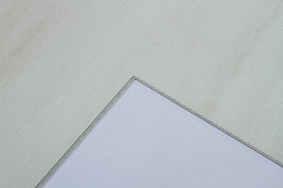 SPC ламинат "OneFloor" ЕСО 8055 (1220*184*4 мм) — купить в Краснодаре