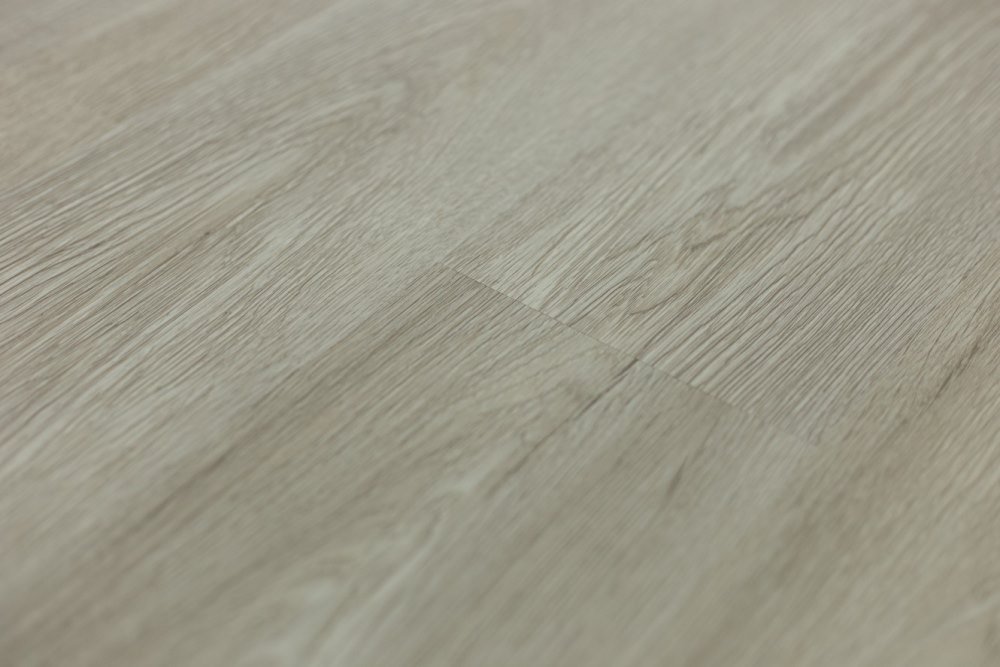 Замковая ПВХ плитка "Art Tile" Дуб Британь (920*150*4 мм) — купить в Краснодаре