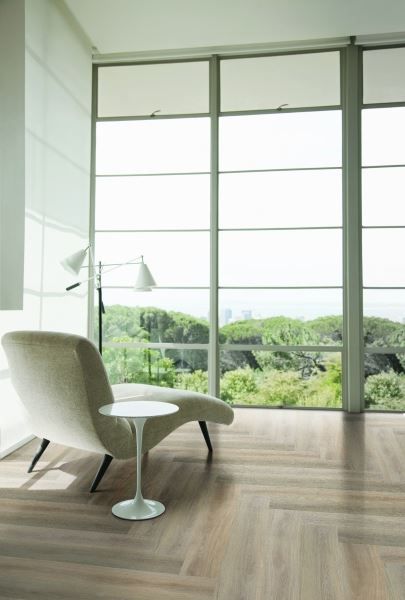 Кварцвиниловая плитка "LG" Орешник классический (1200*180*2 мм) — купить в Краснодаре