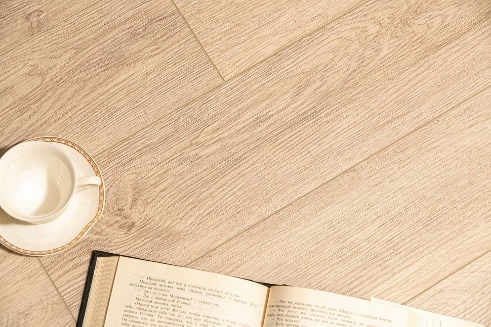 Виниловый ламинат "Bonkeel" Style Дуб Гарднер (1200*125*4 мм) — купить в Краснодаре