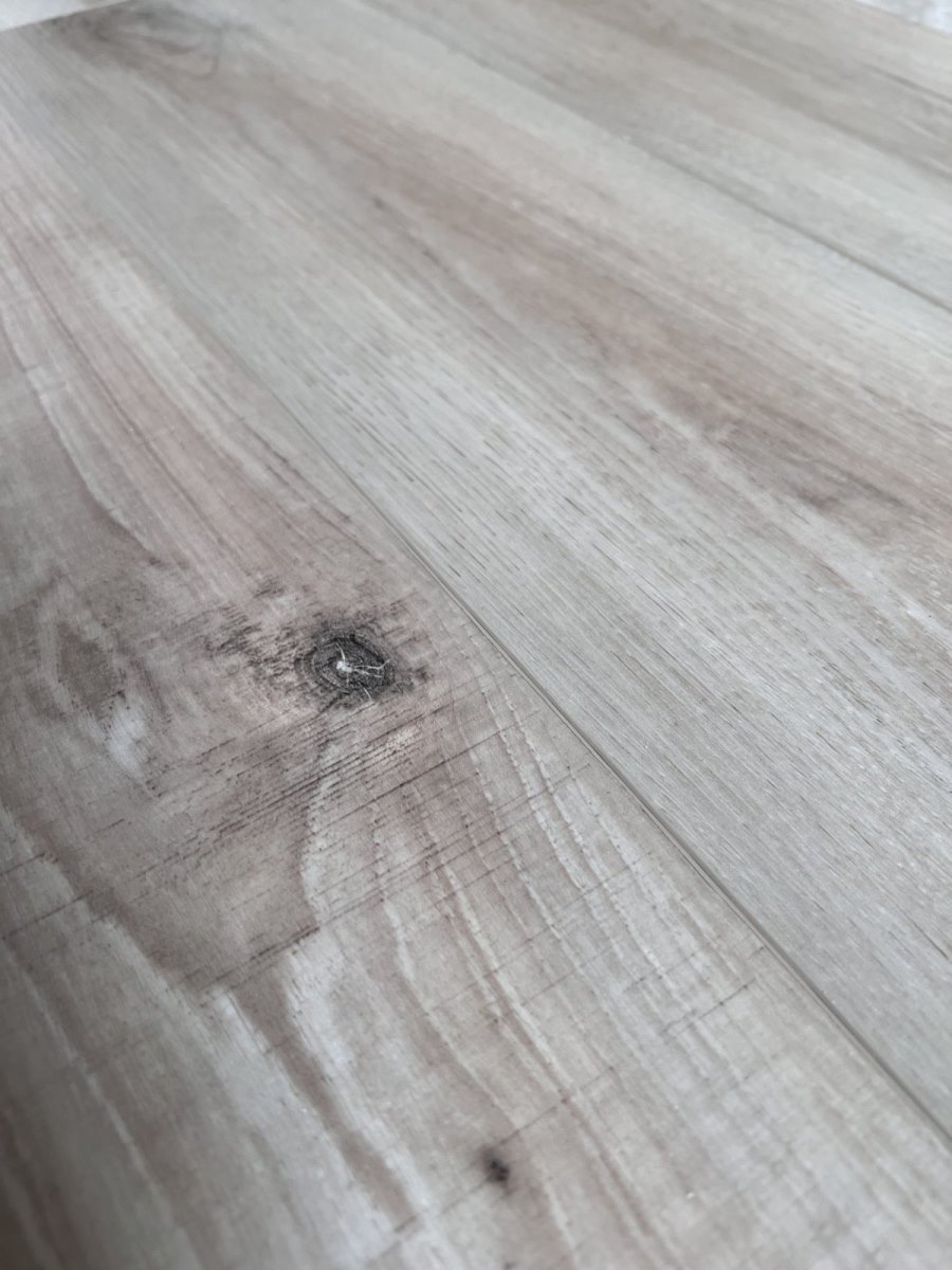 SPC ламинат "OneFloor" ЕСО 5021 (4V фаска) (1220*184*4 мм) — купить в Краснодаре