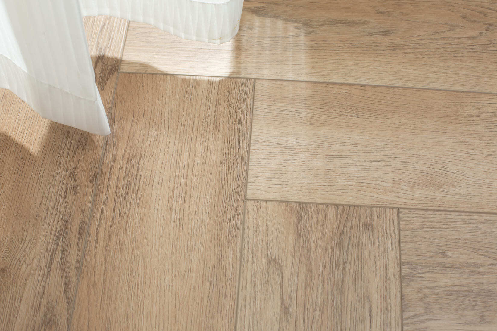 Плитка SPC "OneFloor" 3028 А,В  ЁЛКА (640*128*4 мм) — купить в Краснодаре