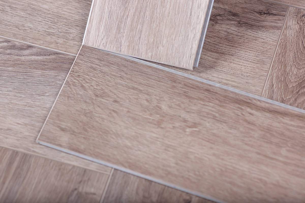 Замковая ПВХ плитка "Aberhof" Carmelita 2626 (615*123*5 мм) — купить в Краснодаре